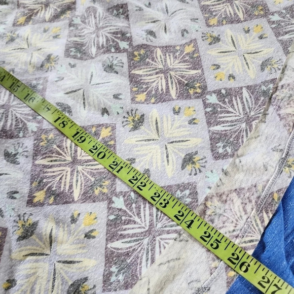 Lot of 3 Lularoe XXS TEES - Picture 7 of 7